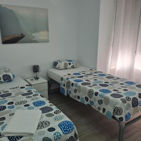 White House Apartment Alicante Room photo